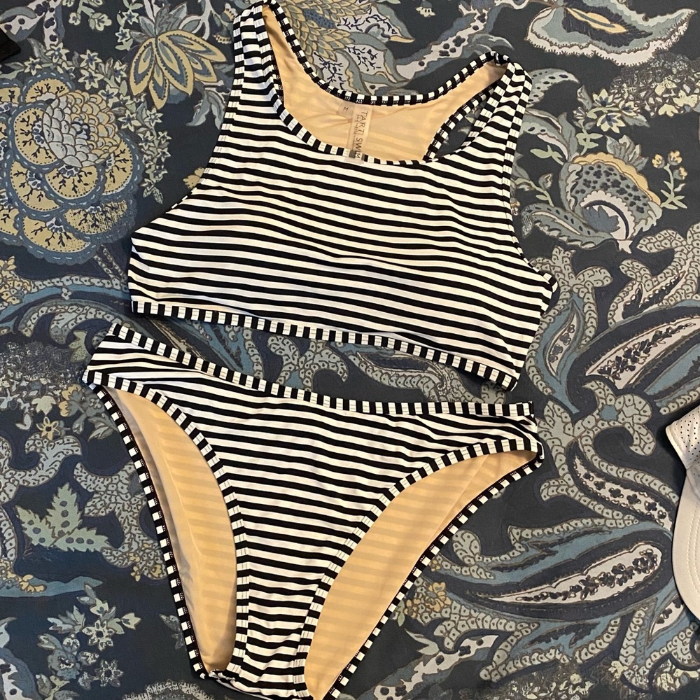 Tart swim suit